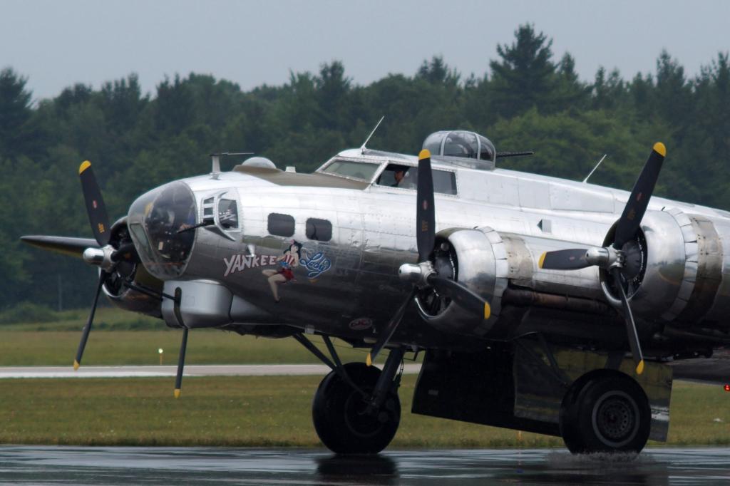 B-17_Arrival_10.jpg