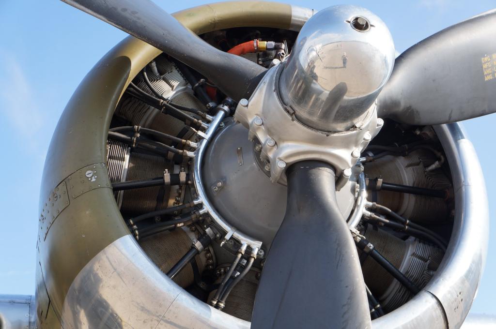 B-17_Walkaround_15.jpg