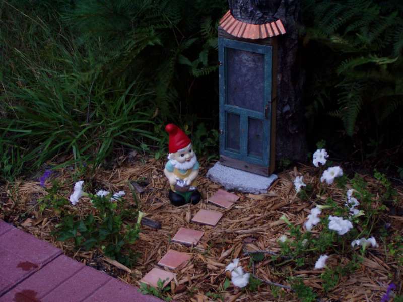 GardenGnome_01.jpg