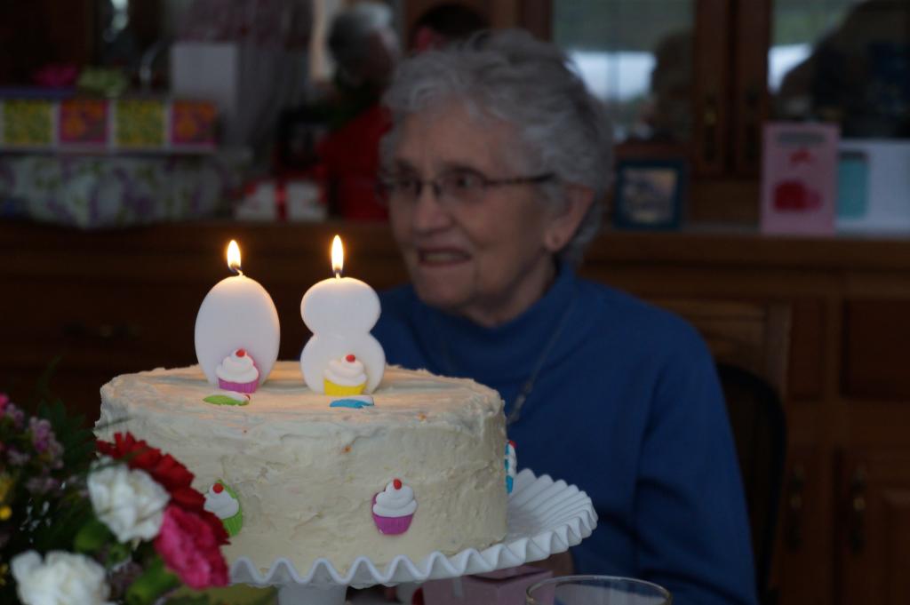 Mary80Bday_30.jpg