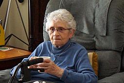 Mary80Bday_11.jpg