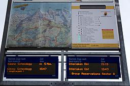 110-GrindelwaldVisit_02.jpg 110-GrindelwaldVisit_02.jpg