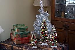 XmasDecorations13_09.jpg